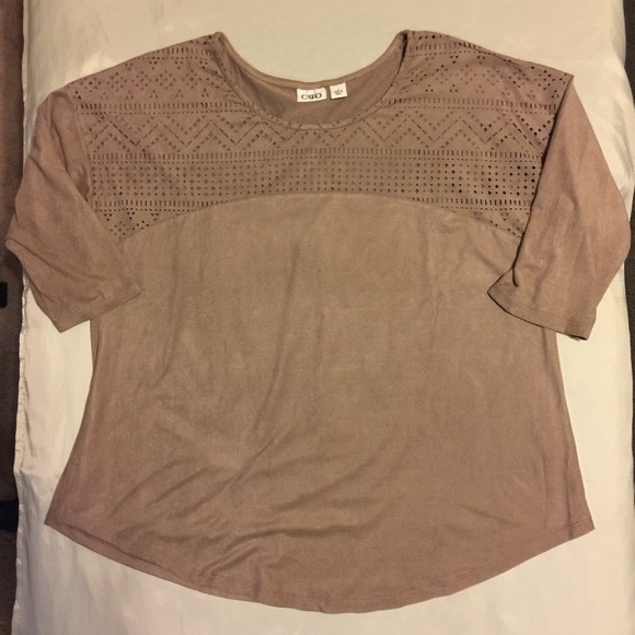 TAUPE top w/ cutout yolk. Super soft & comfy - Picture 4 of 7